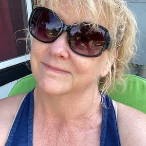 Meet your Posher, Kathleen